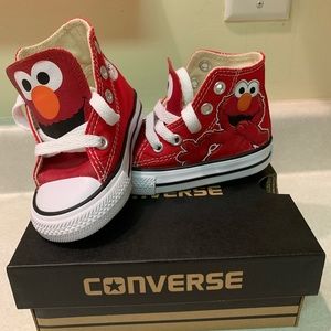 elmo chucks